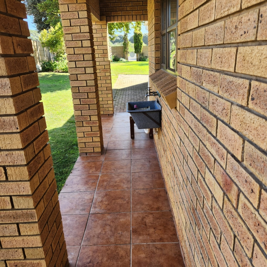 3 Bedroom Property for Sale in Stilbaai Wes Western Cape